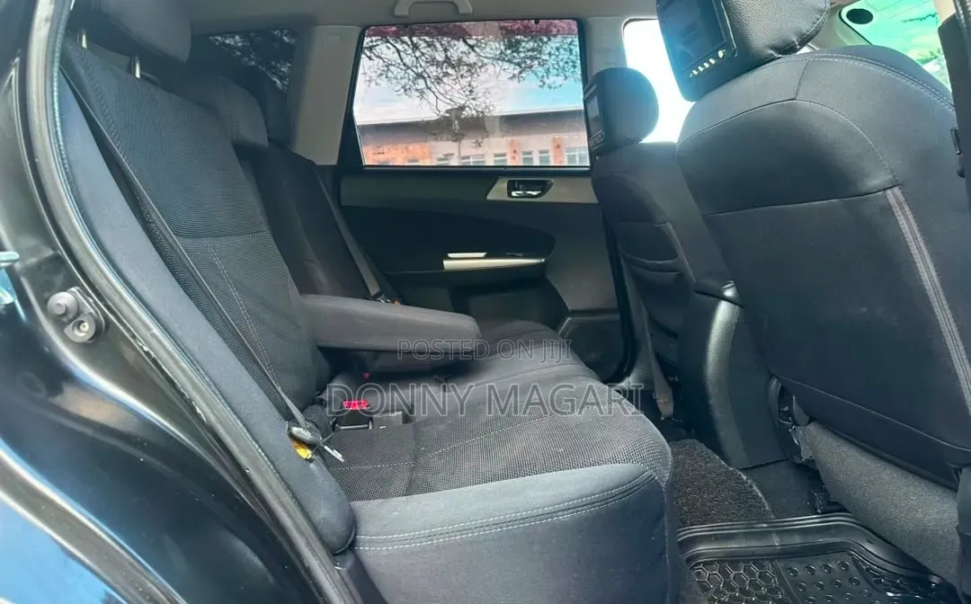 Subaru Forester 2010 Black