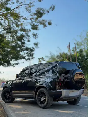 Land Rover Defender 2022 Black
