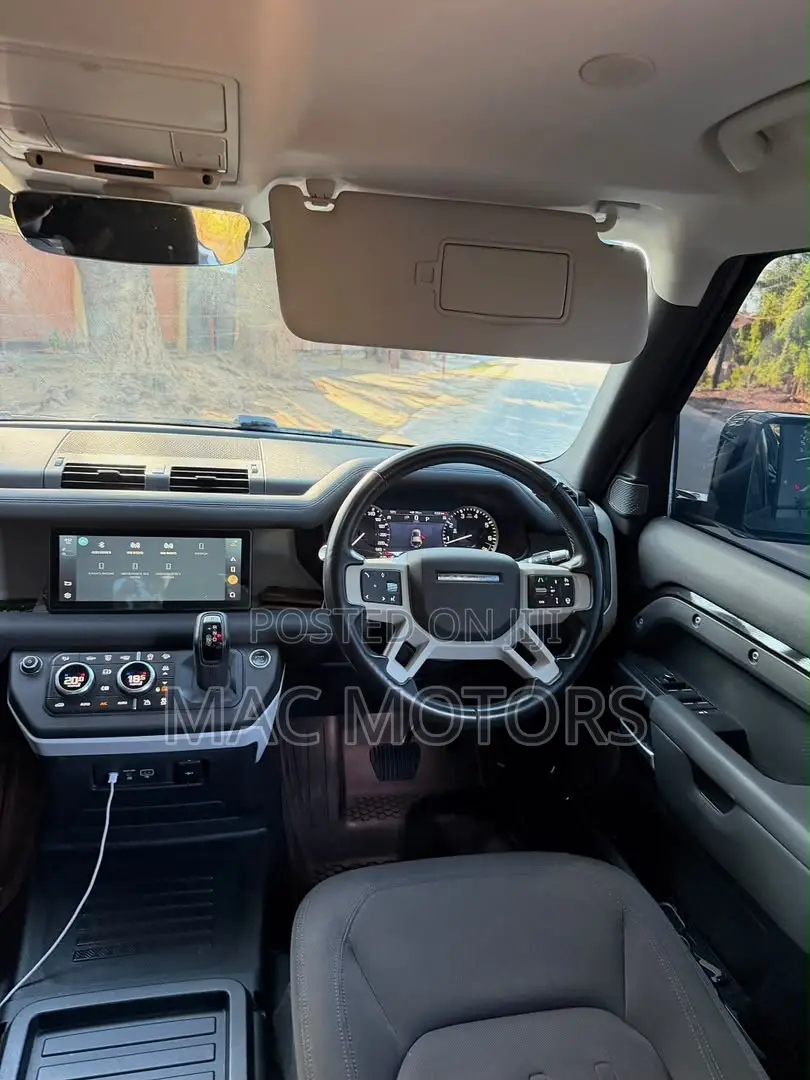 Land Rover Defender 2022 Black