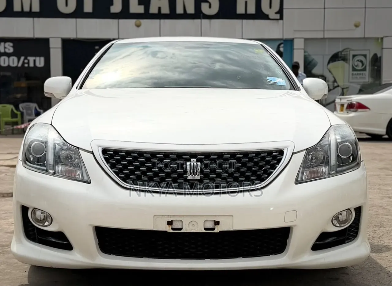 Toyota Crown 2009 Pearl