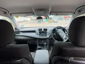 Toyota Crown 2009 Pearl