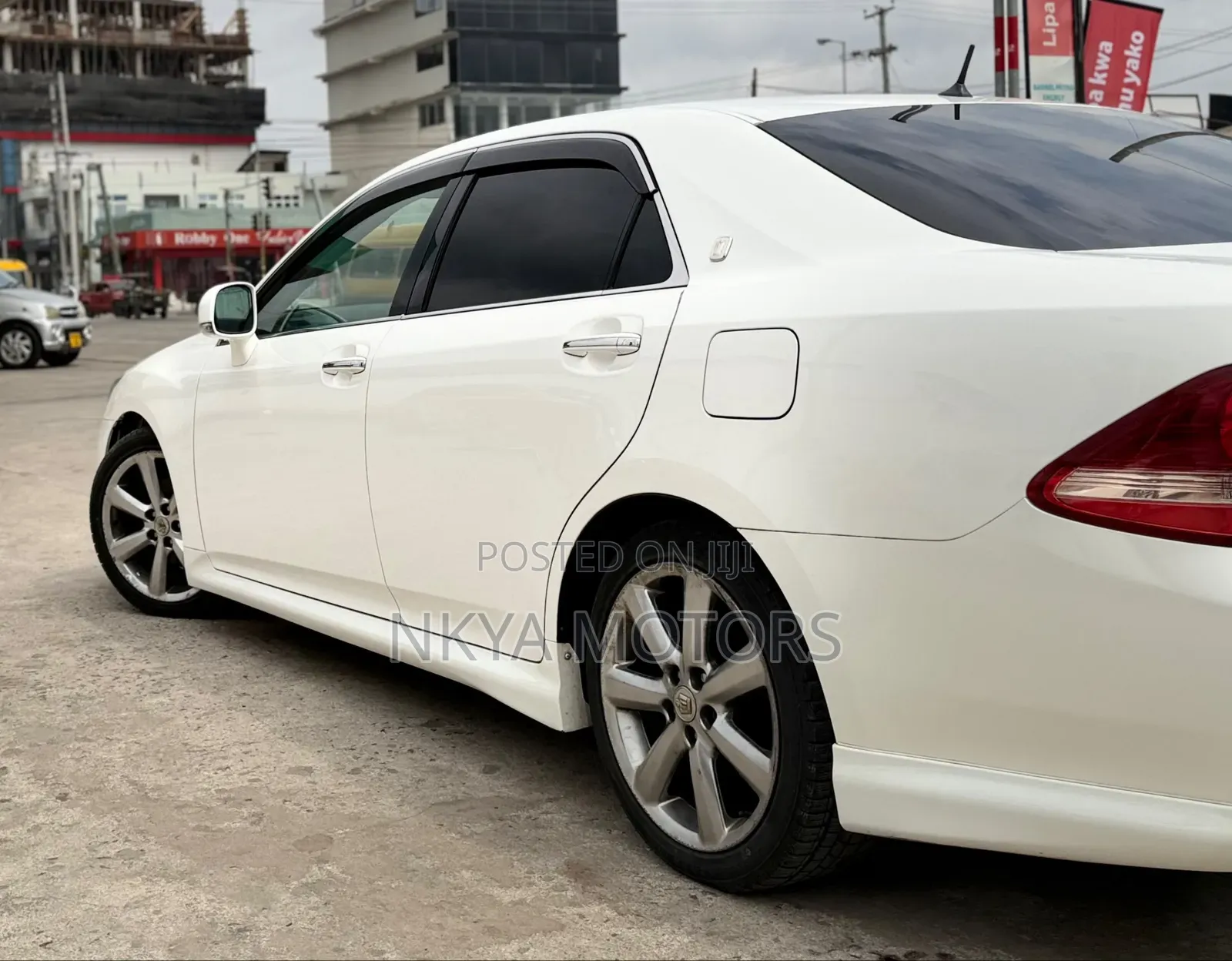 Toyota Crown 2009 Pearl