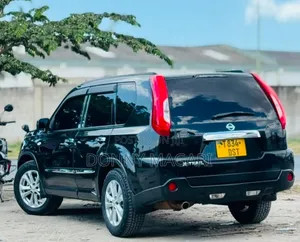 Nissan X-Trail 2010 Black