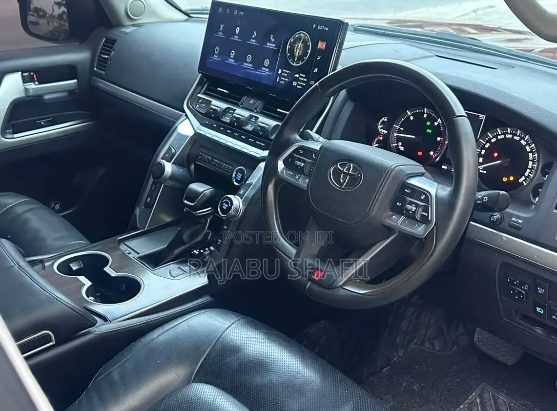 Toyota Land Cruiser 2013 Red