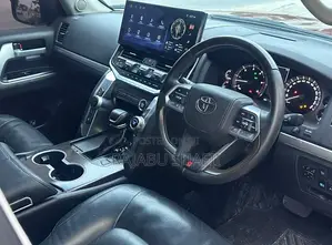 Toyota Land Cruiser 2013 Red
