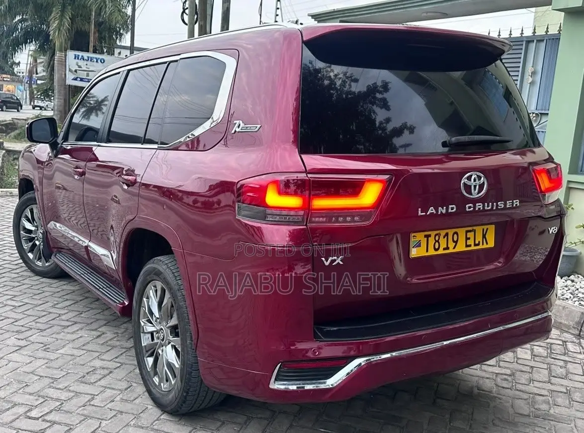 Toyota Land Cruiser 2013 Red