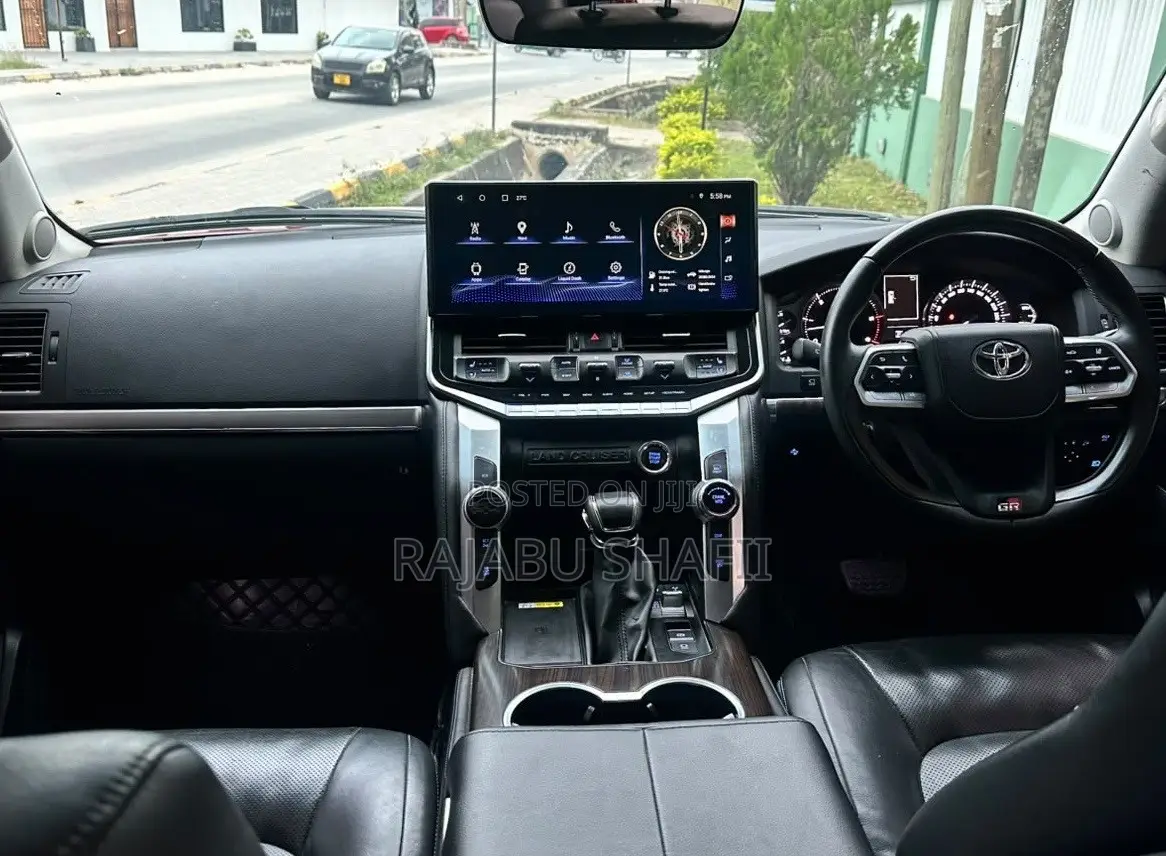 Toyota Land Cruiser 2013 Red