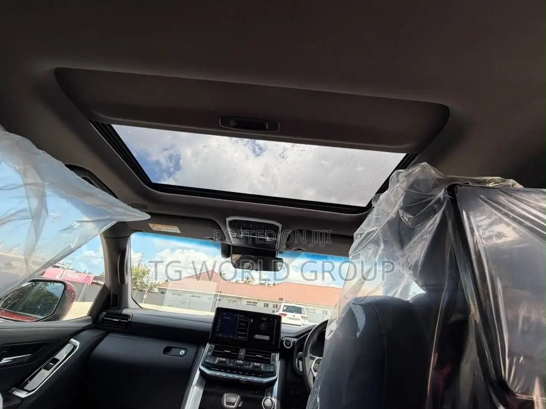 Toyota Land Cruiser LC300 2024 Red