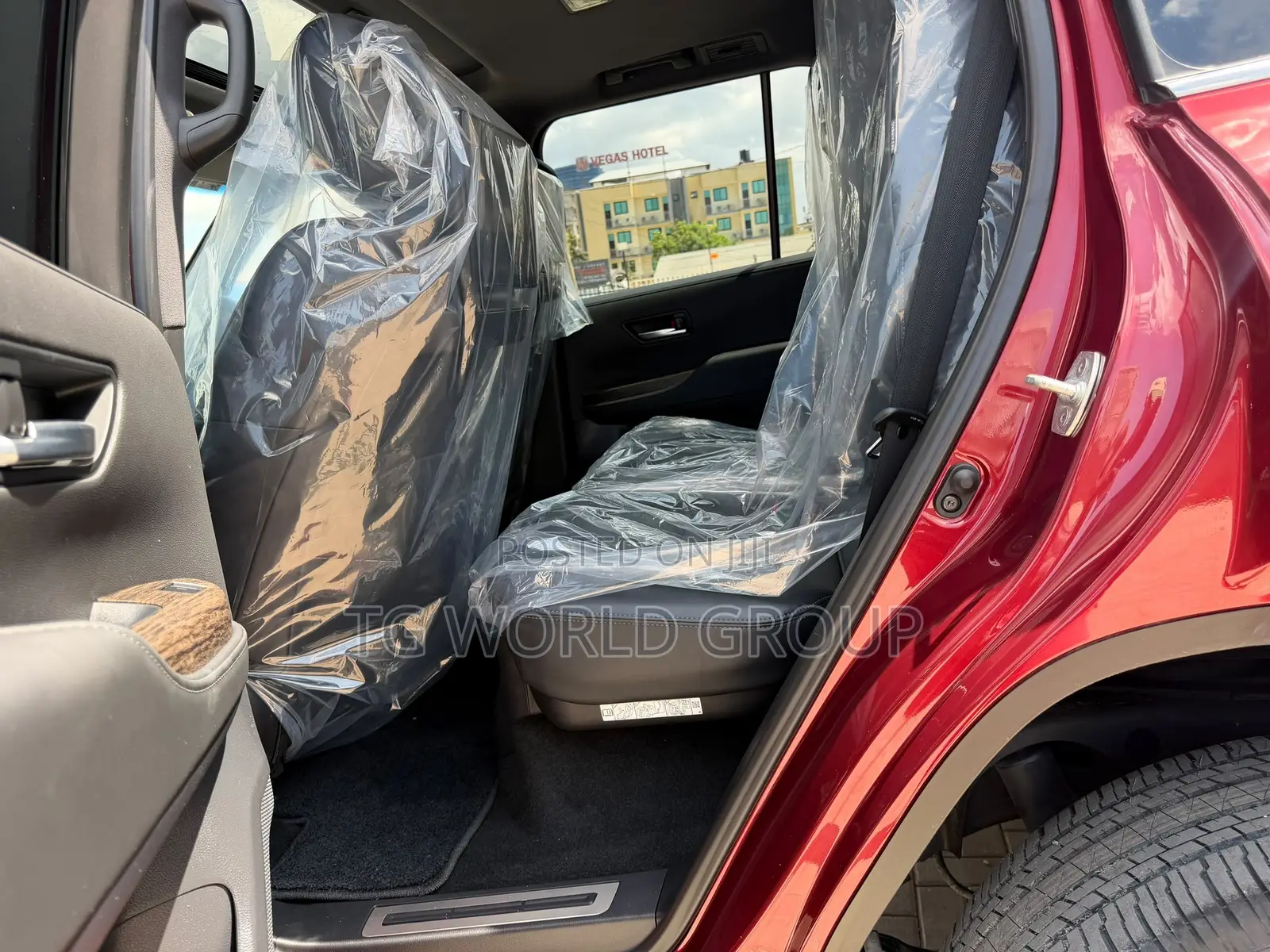 Toyota Land Cruiser LC300 2024 Red