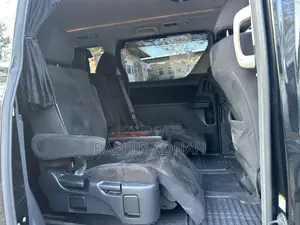 Toyota Vellfire V 2.4 FWD 7-Seater 2010 Black