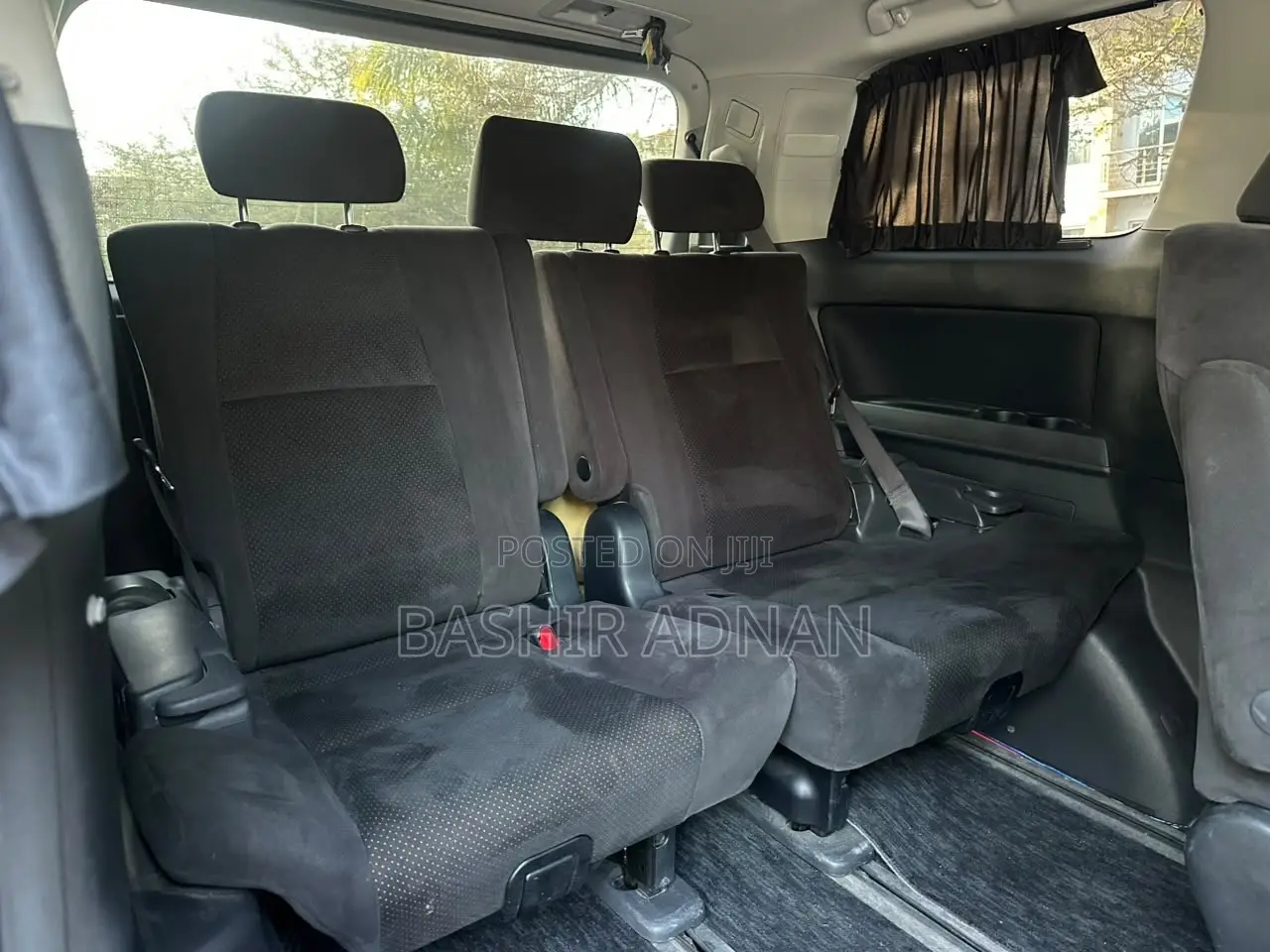 Toyota Vellfire V 2.4 FWD 7-Seater 2010 Black