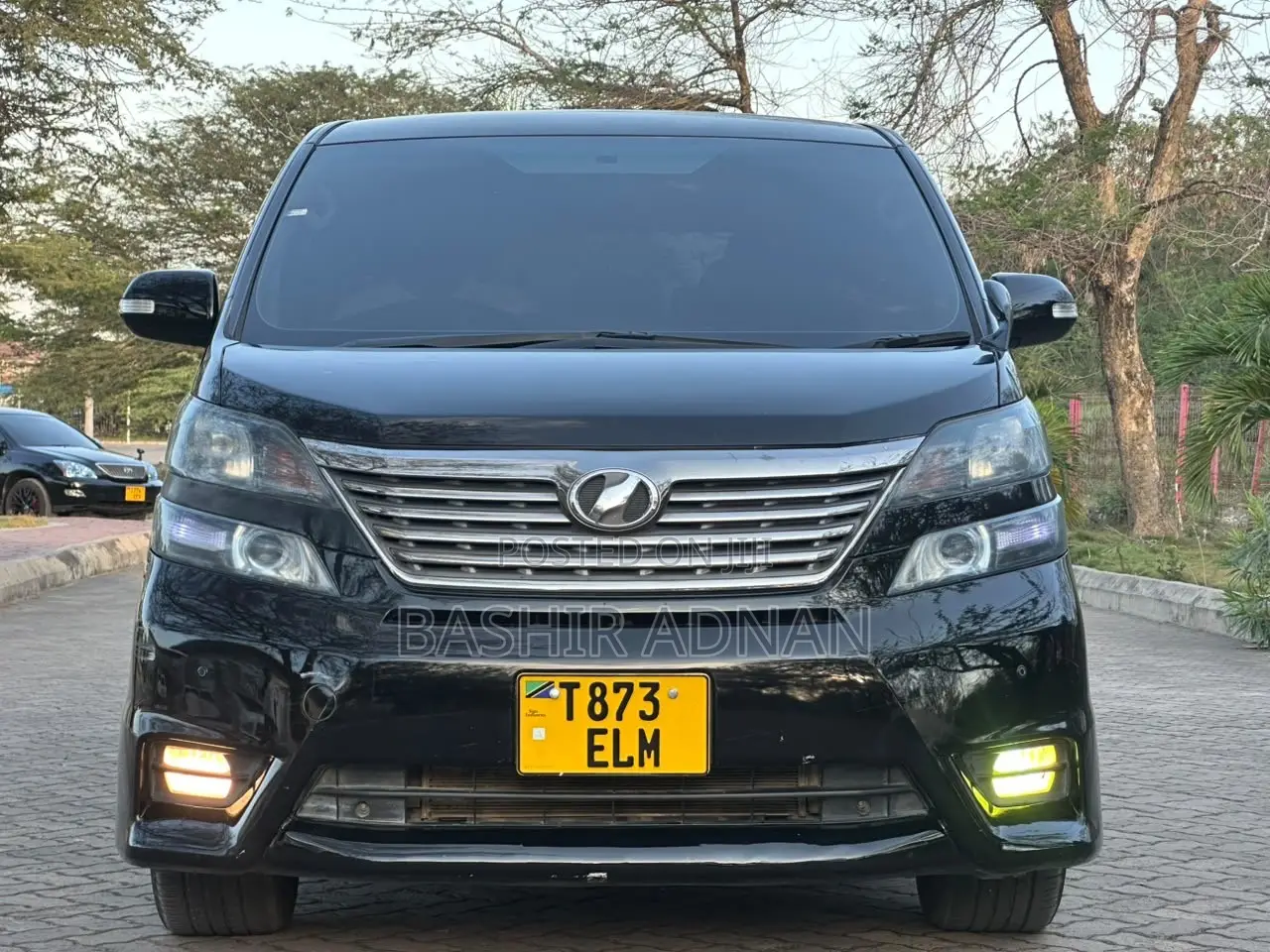 Toyota Vellfire V 2.4 FWD 7-Seater 2010 Black