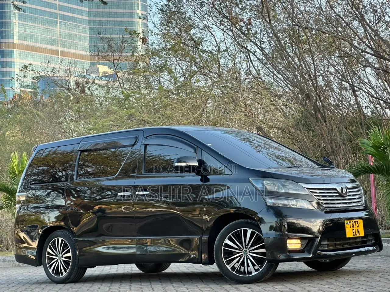 Toyota Vellfire V 2.4 FWD 7-Seater 2010 Black