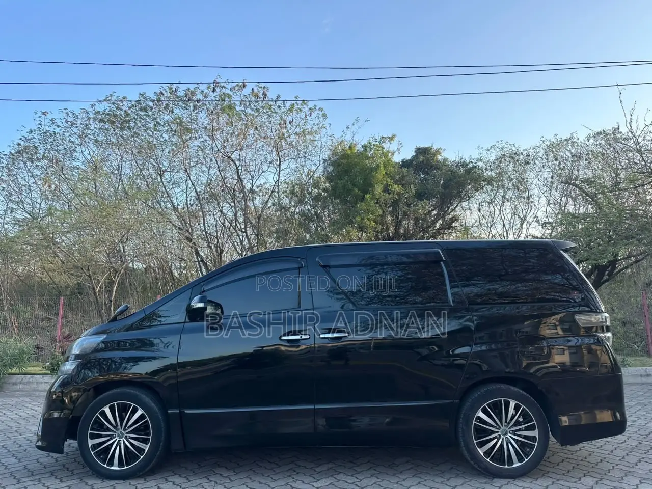 Toyota Vellfire V 2.4 FWD 7-Seater 2010 Black