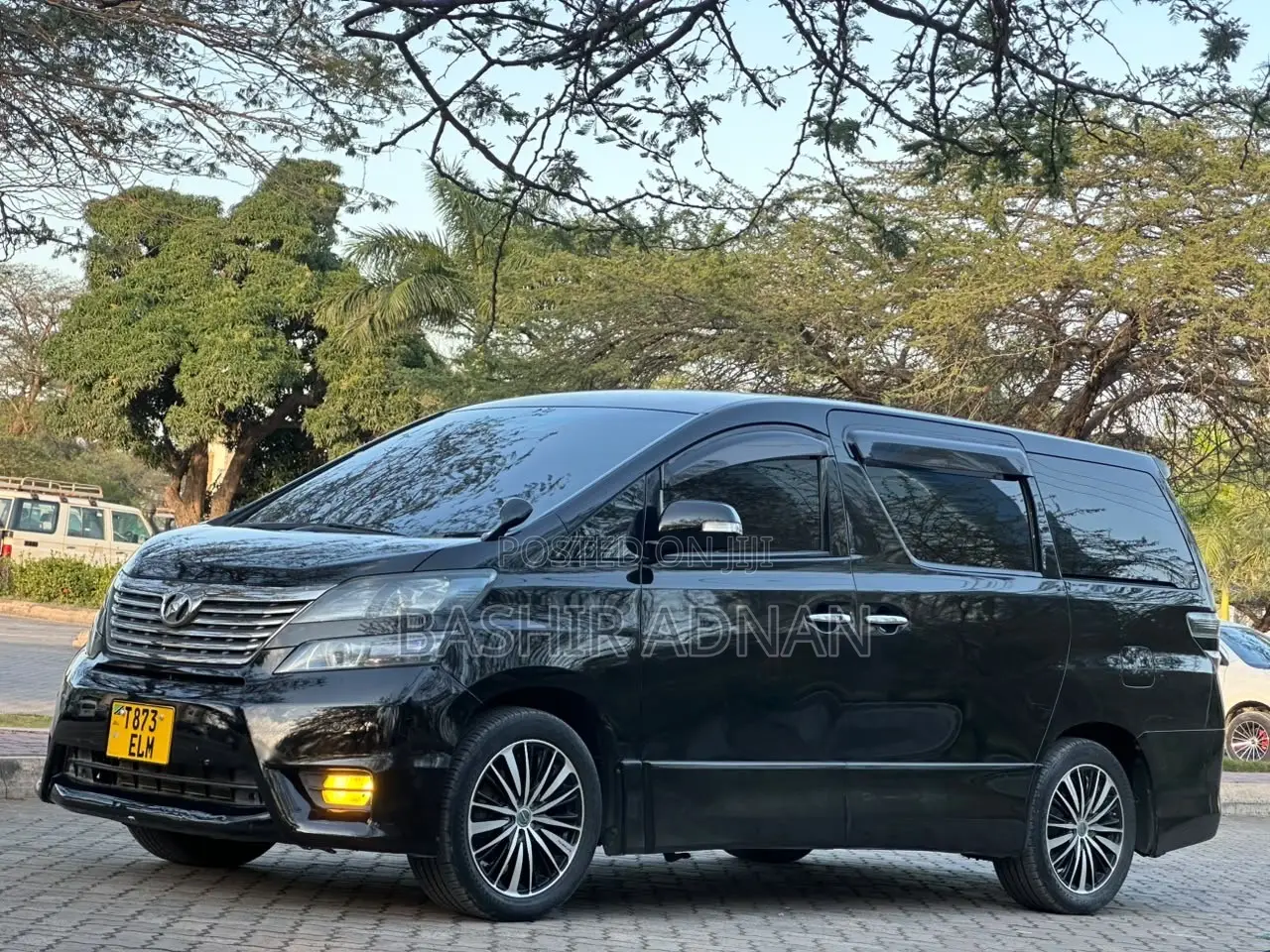 Toyota Vellfire V 2.4 FWD 7-Seater 2010 Black