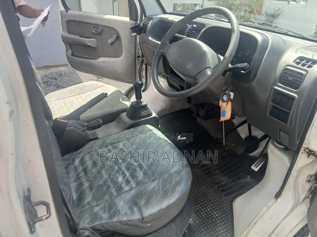 Suzuki Carry Manual 4wd Unregistered(mpya).