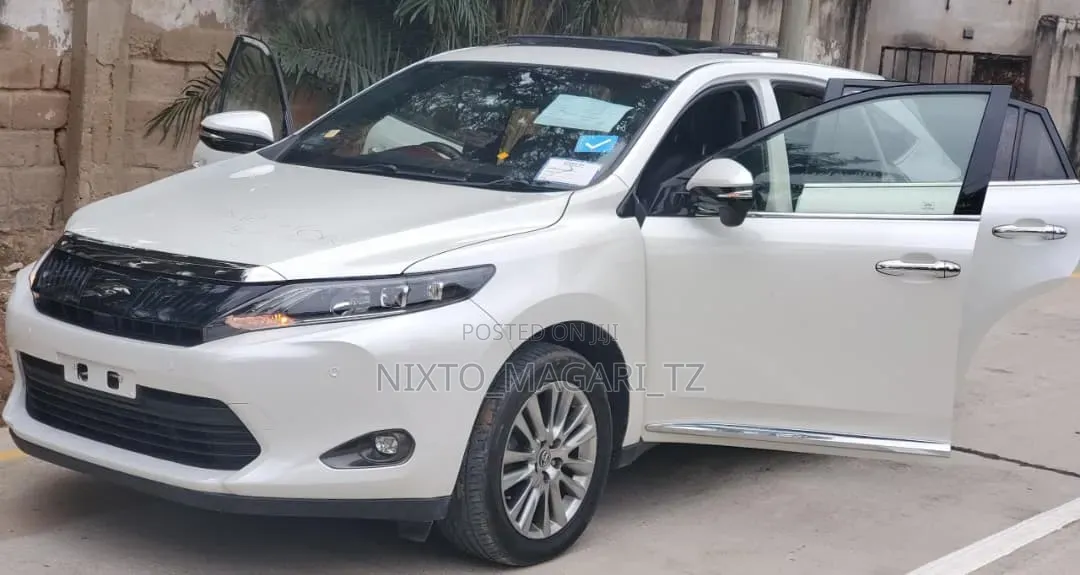 Toyota Harrier 2016 Off white