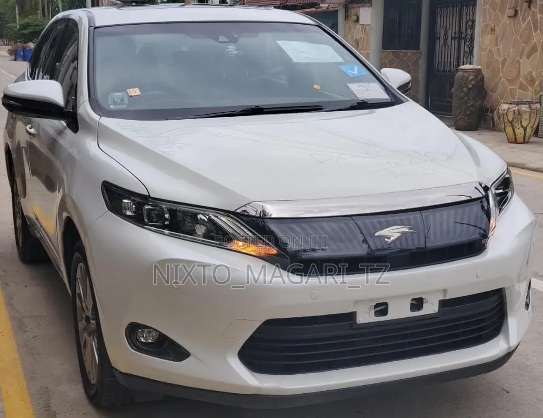 Toyota Harrier 2016 Off white