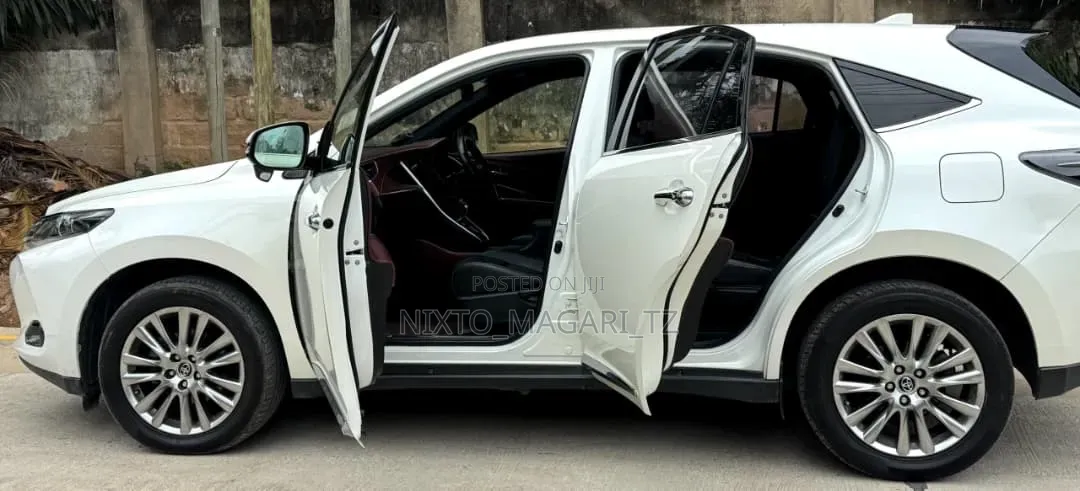 Toyota Harrier 2016 Off white