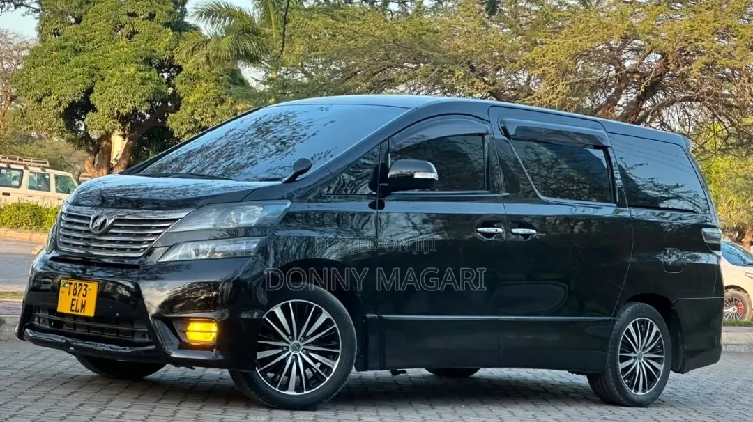 Toyota Vellfire 2010 Black