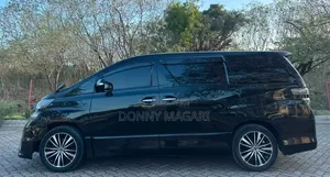 Toyota Vellfire 2010 Black