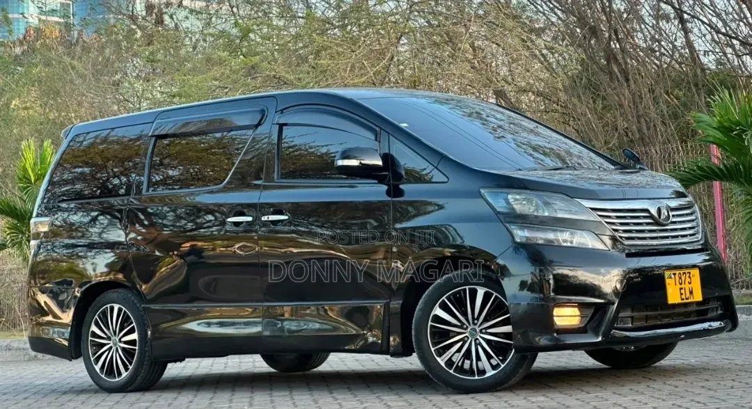 Toyota Vellfire 2010 Black