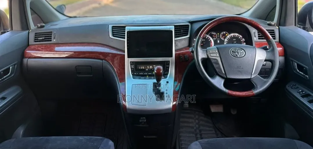 Toyota Vellfire 2010 Black