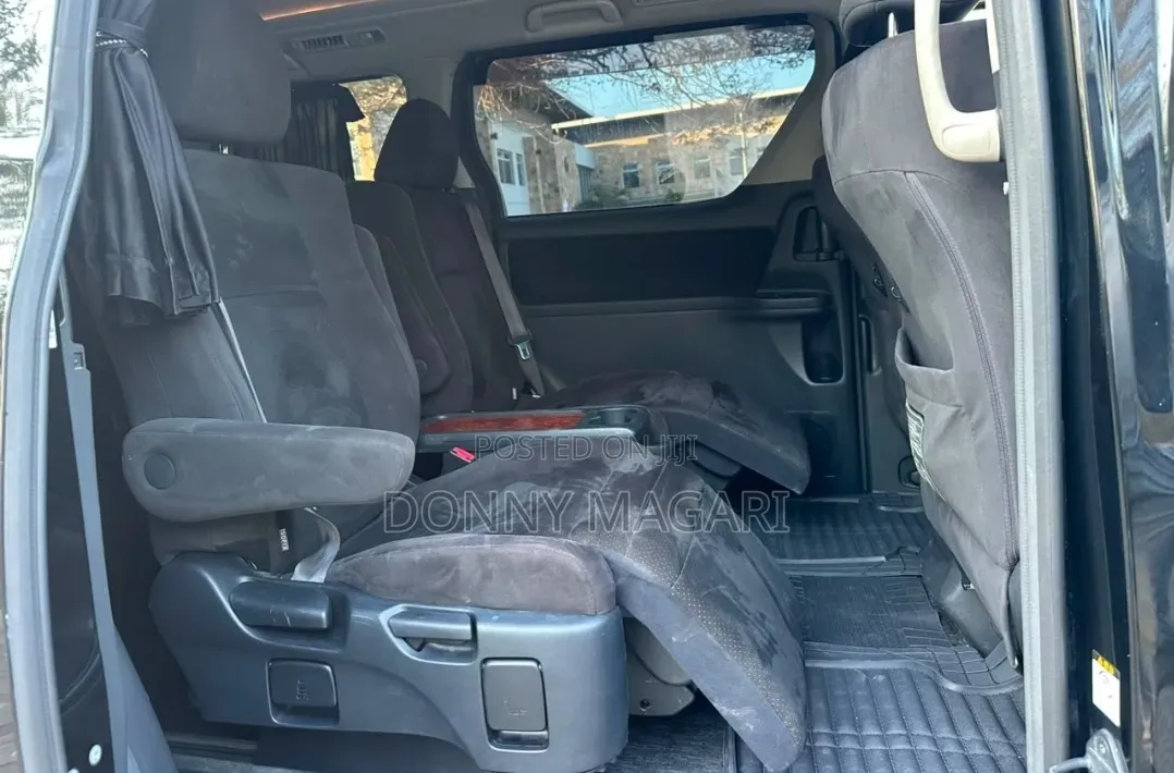 Toyota Vellfire 2010 Black