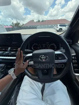 Toyota Land Cruiser 2024 Red