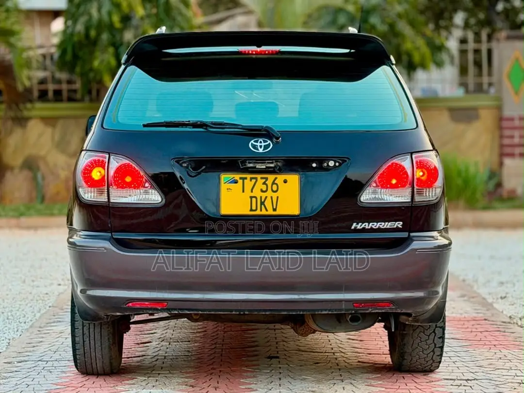 Toyota Harrier 2.4 2005 Black