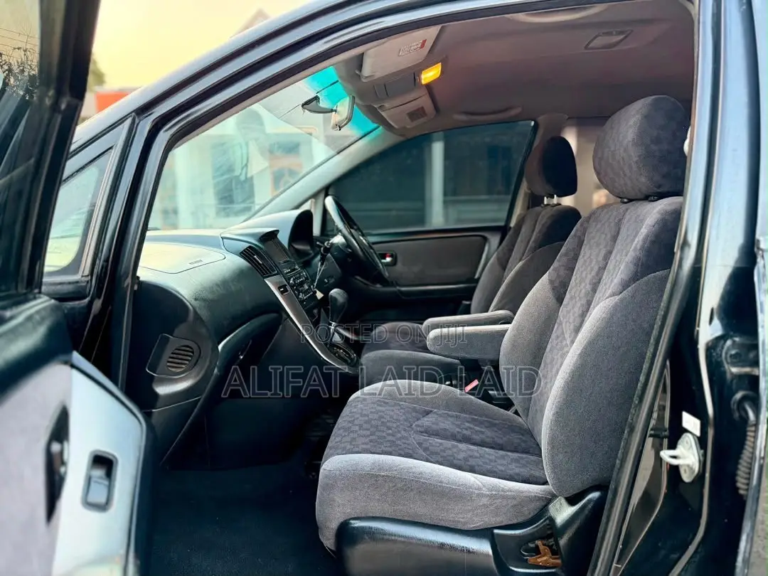 Toyota Harrier 2.4 2005 Black