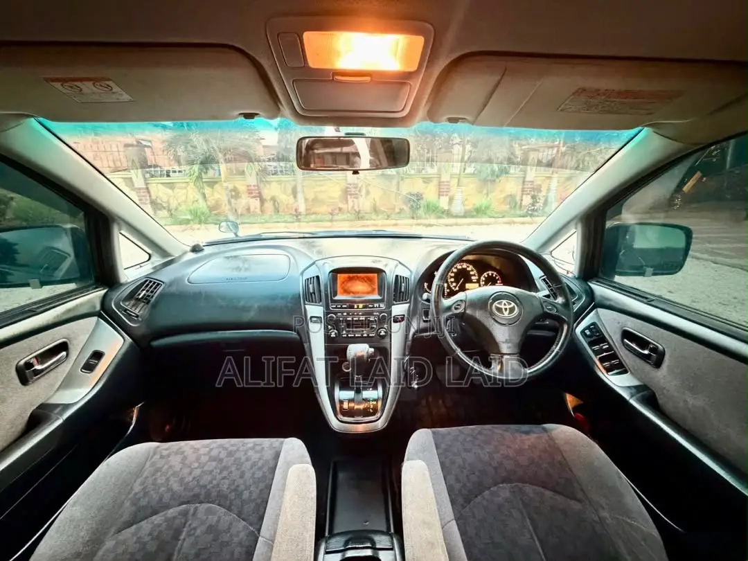 Toyota Harrier 2.4 2005 Black