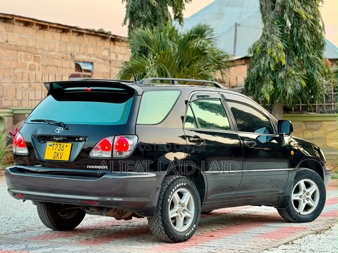 Toyota Harrier 2.4 2005 Black