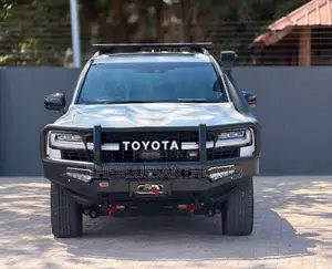 Toyota Land Cruiser 2024 Pearl