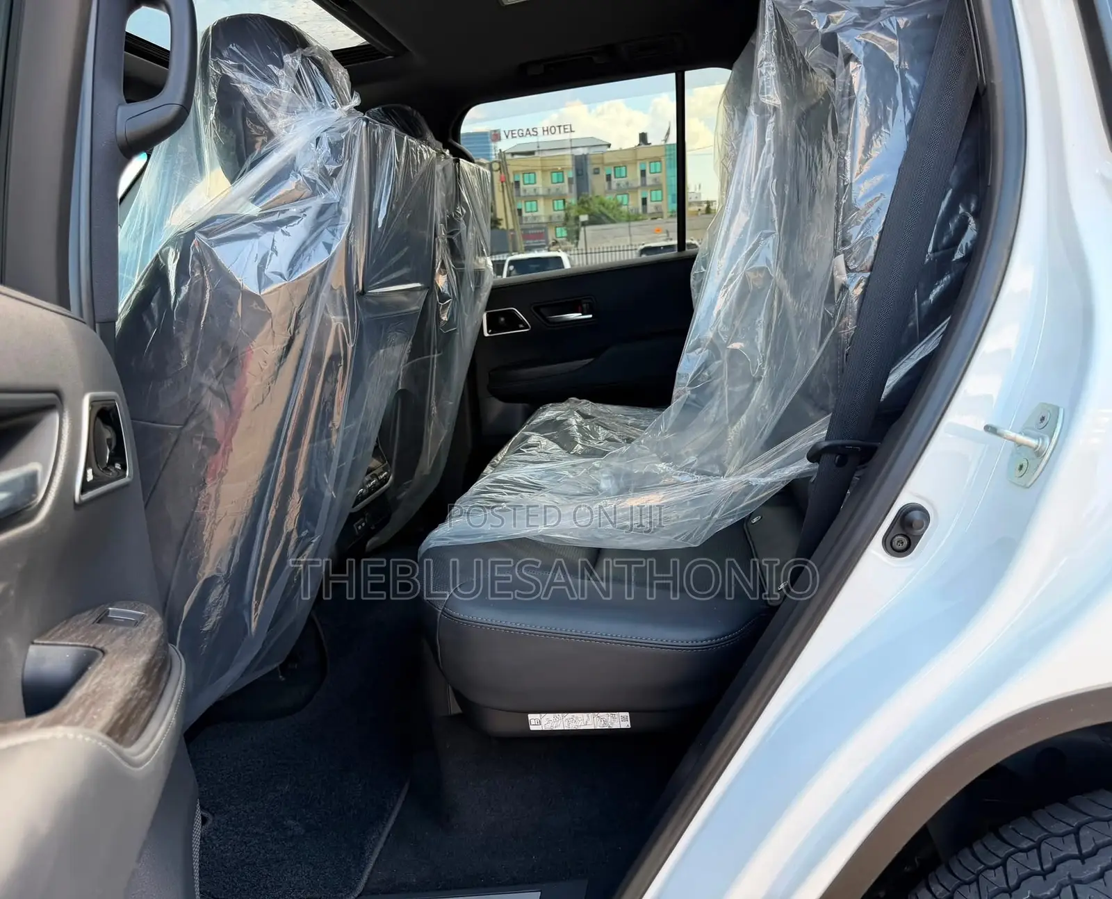 Toyota Land Cruiser 2024 Pearl