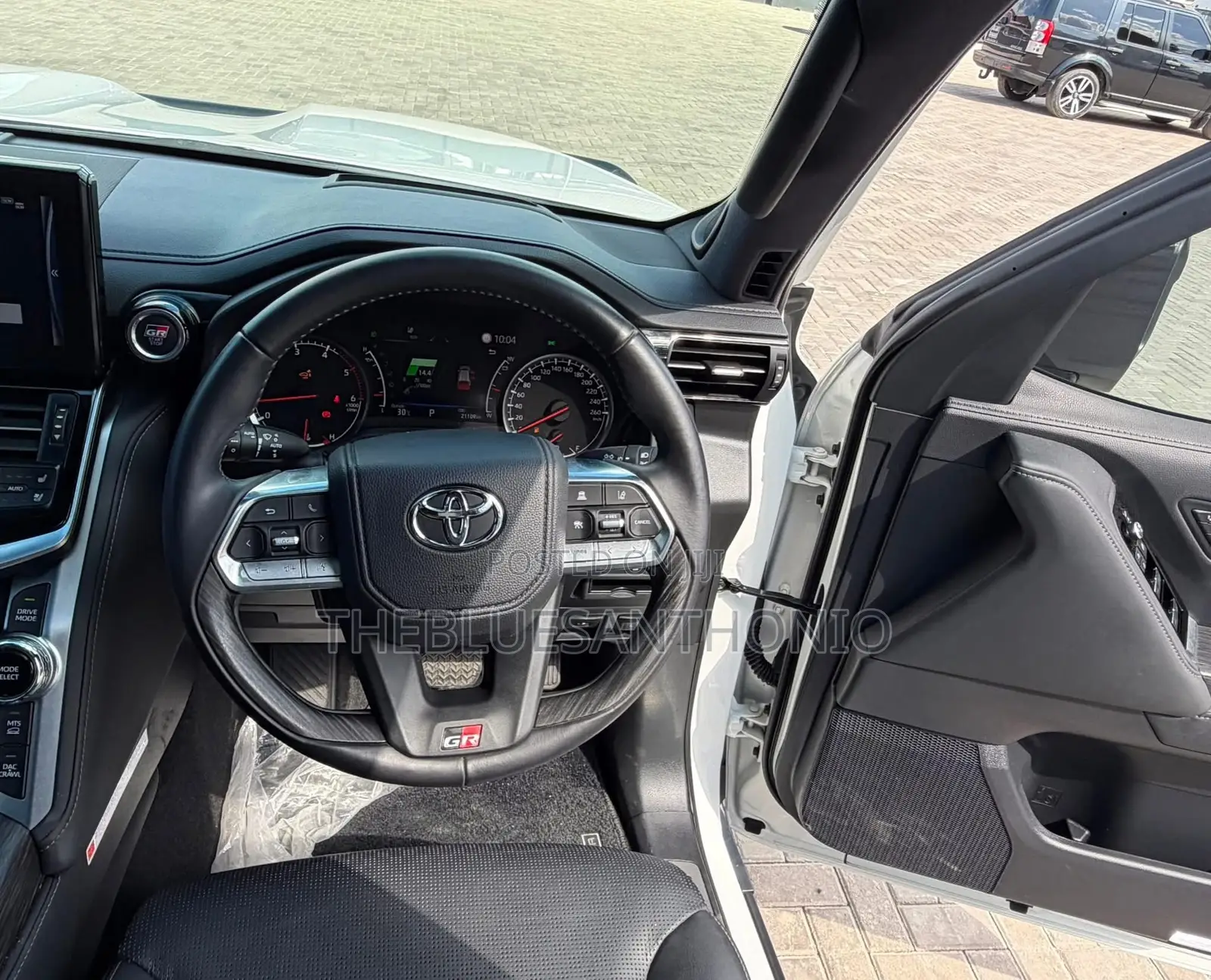 Toyota Land Cruiser 2024 Pearl