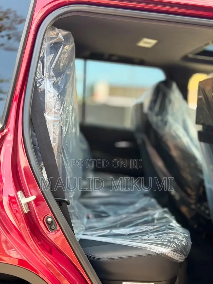Toyota Land Cruiser 2021 Red