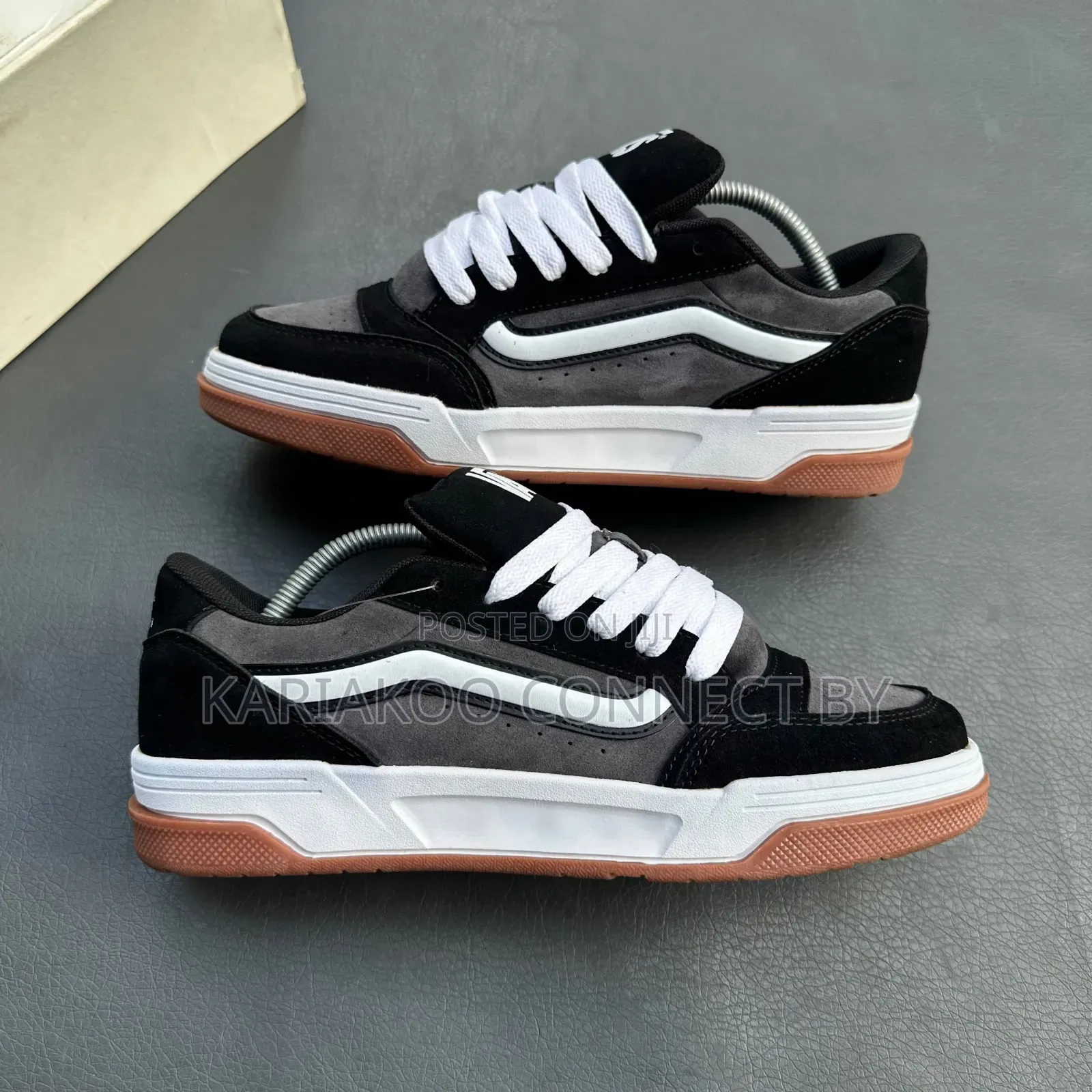 Vans Upland Sneakers Collection