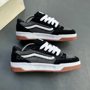 Vans Upland Sneakers Collection