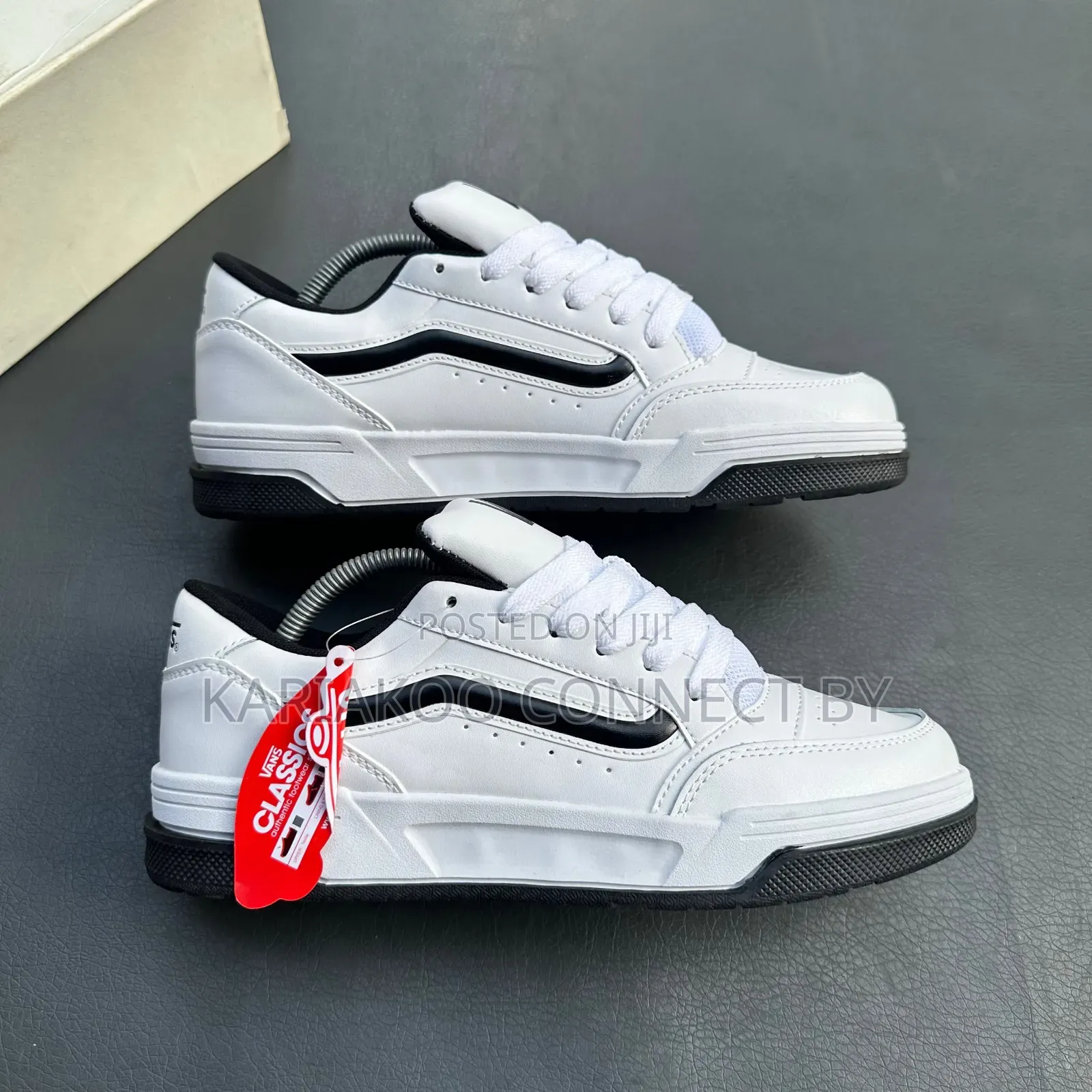 Vans Upland Sneakers Collection