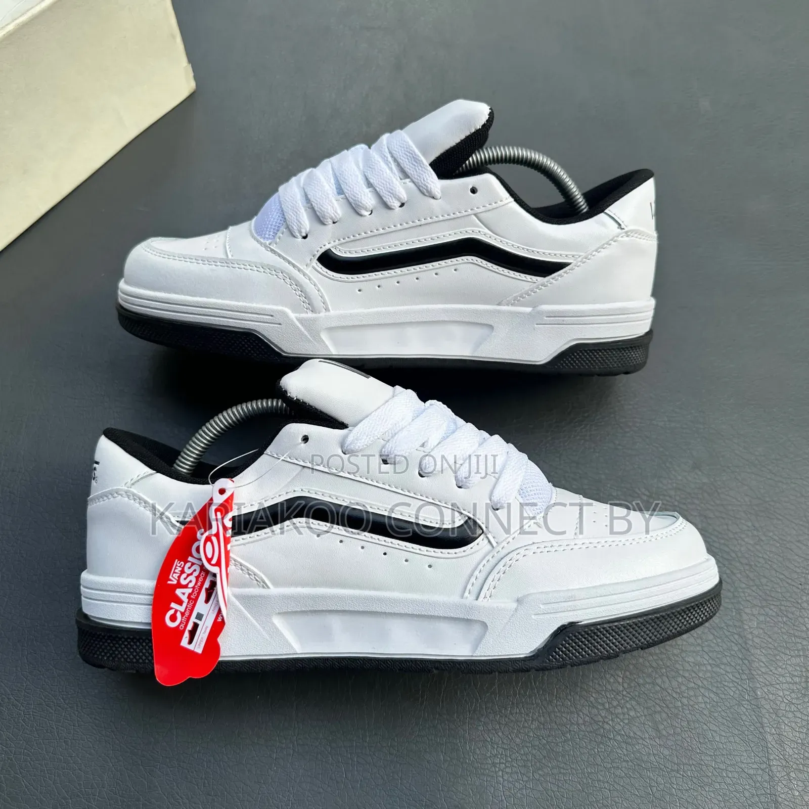 Vans Upland Sneakers Collection