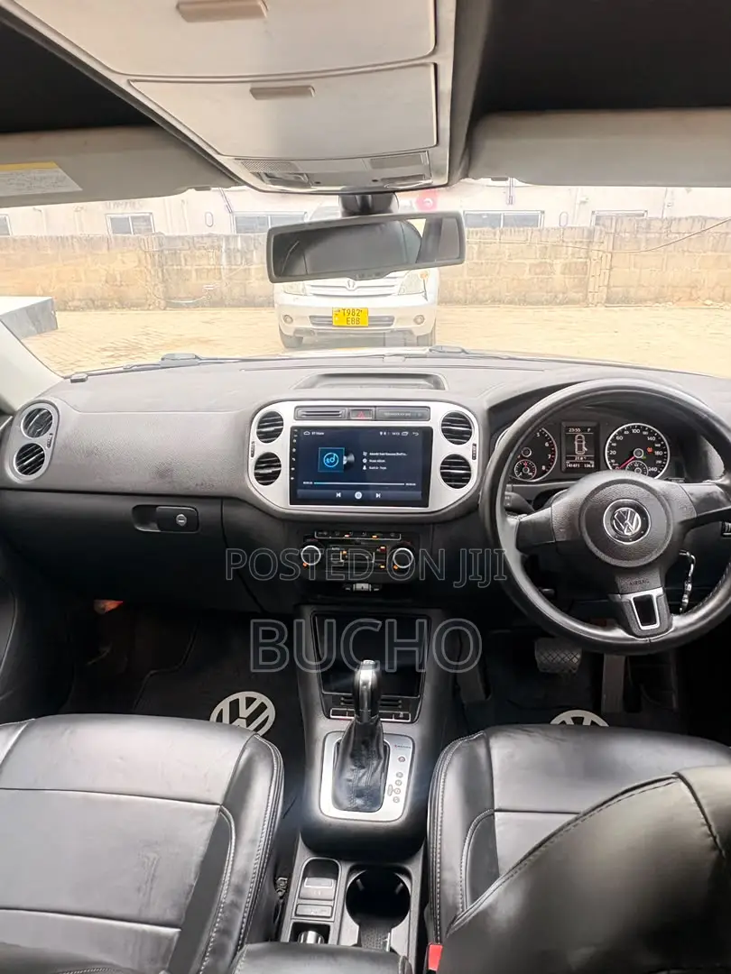 Volkswagen Tiguan 2013 Brown