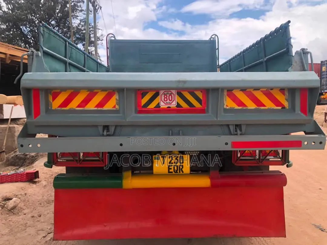 Fuso Tipa Engine 17