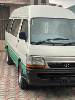 Toyota HiAce 1997 White