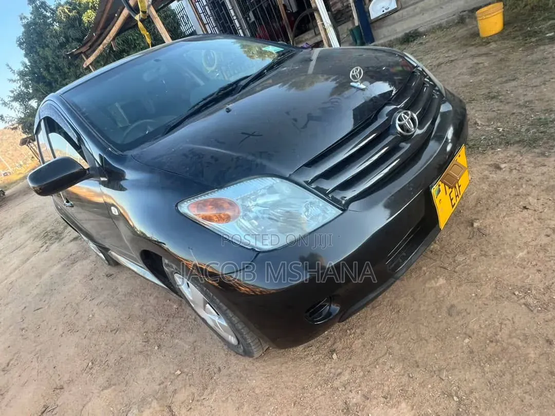 Toyota IST 2006 Black
