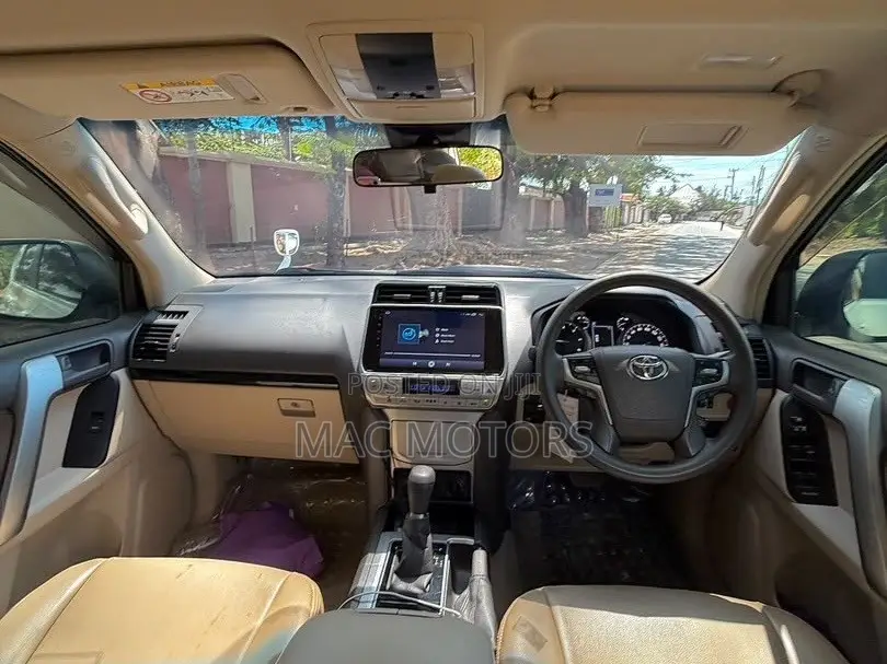 Toyota Land Cruiser Prado 2.8 2019 White