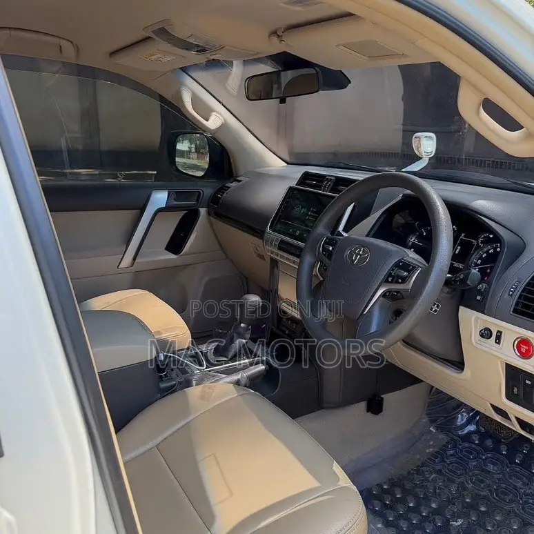 Toyota Land Cruiser Prado 2.8 2019 White