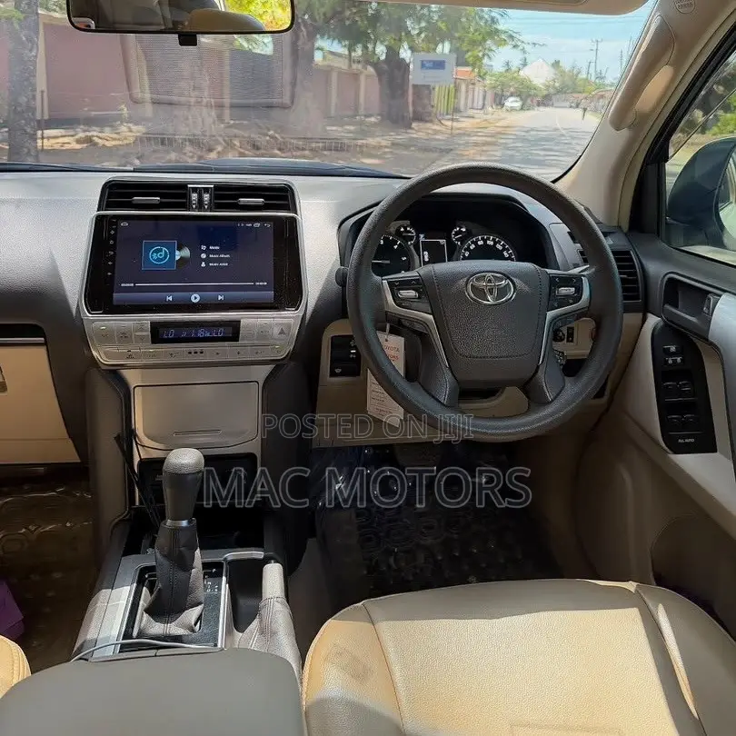 Toyota Land Cruiser Prado 2.8 2019 White