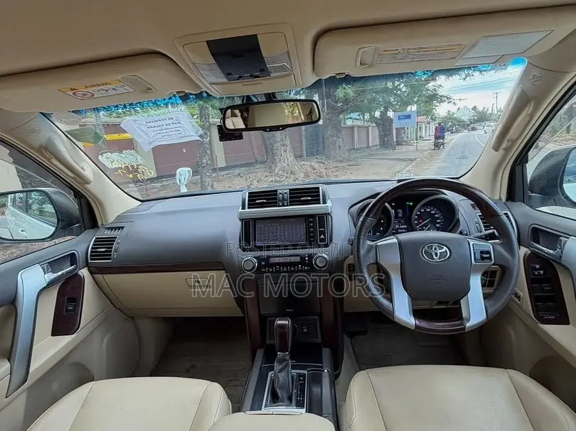 Toyota Land Cruiser Prado 2.8 D-4D 2016 White