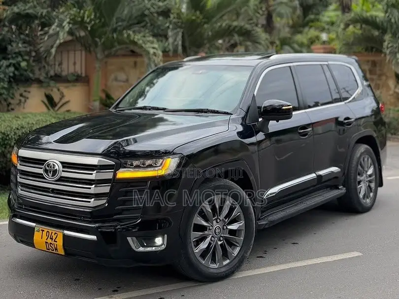 Toyota Land Cruiser 2016 Black